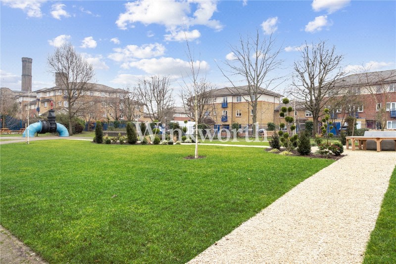 Myddleton Avenue, London, N4