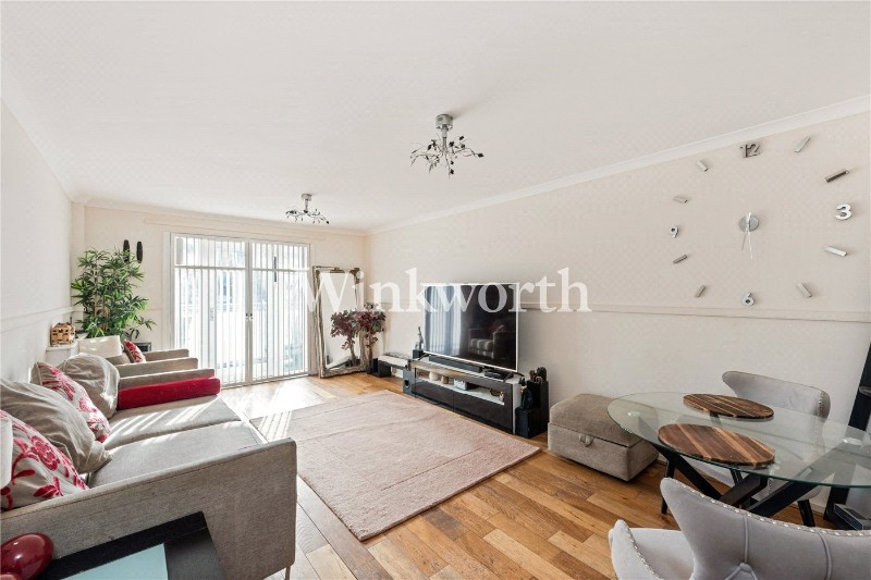 Academia Way, London, N17