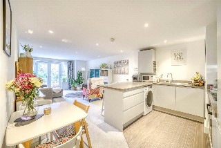 Bournemouth Road, Lower Parkstone, Poole, BH14