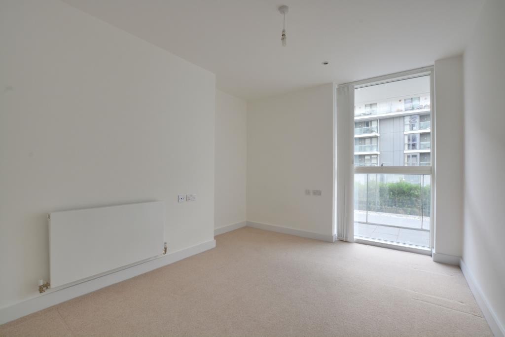 3 bedroom property for sale in Granite Apartments, River Gardens Walk