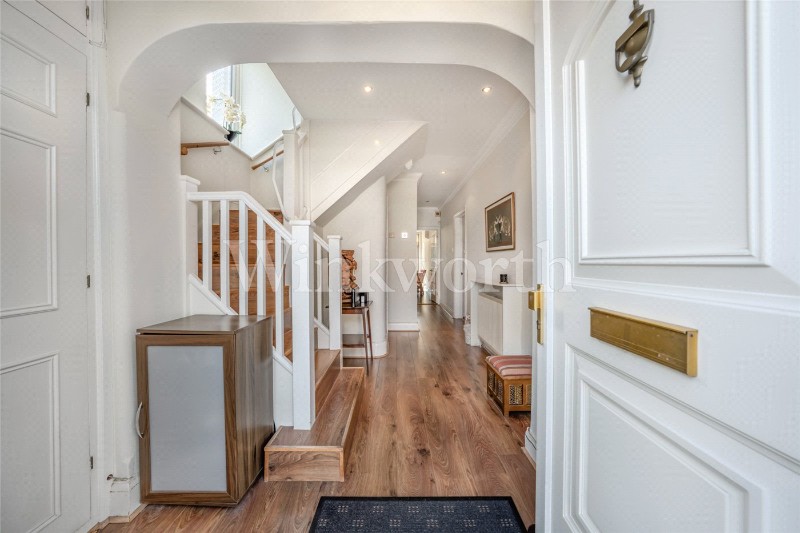 The Vale, London, NW11