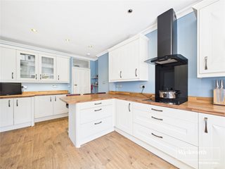 Oak Tree Road, Tilehurst, Reading, Berkshire, RG31