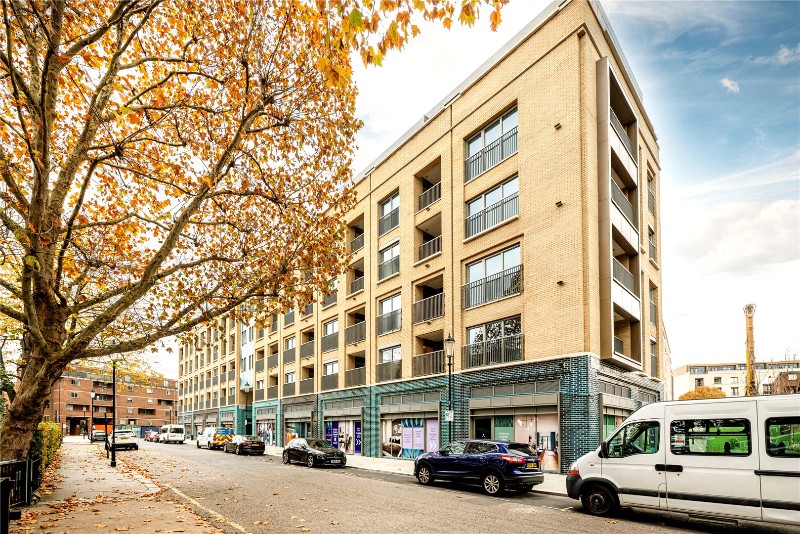 Wheatstone Gardens, London, W10