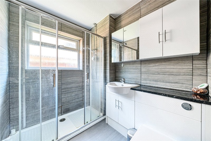Oakland Avenue, Farnham, Surrey, GU9