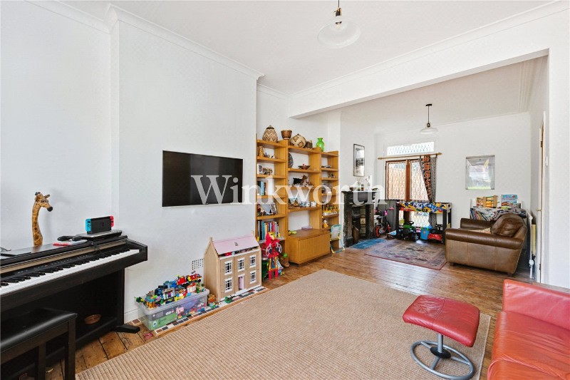 Falkland Road, London, N8