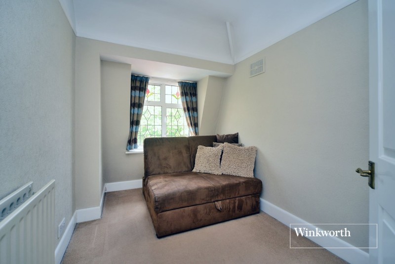 Mortimer Crescent, Worcester Park, Surrey, KT4