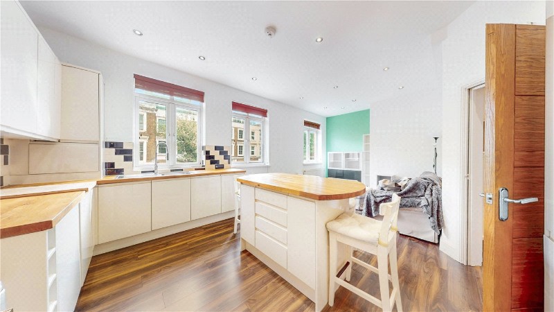 Torriano Avenue, London, NW5