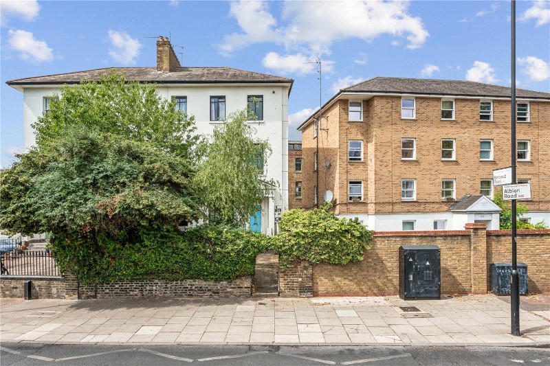 Albion Road, London, N16