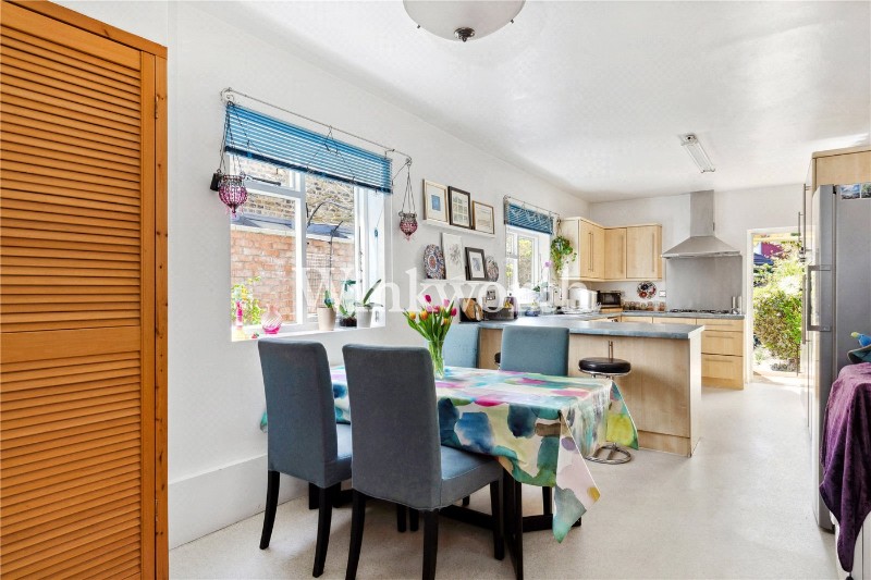 Hewitt Road, London, N8
