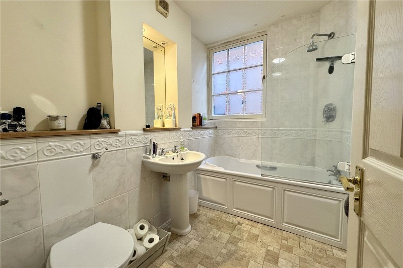Warwick Road, Beaconsfield, HP9