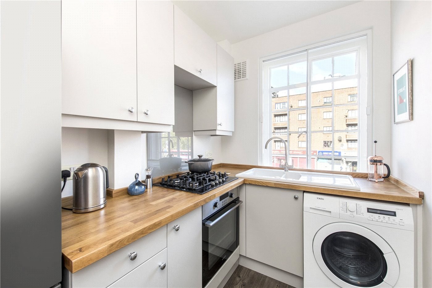 1 bedroom property to rent in Wavertree Court, Streatham Hill, London