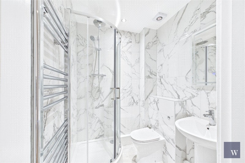 Streatham High Road, London, SW16