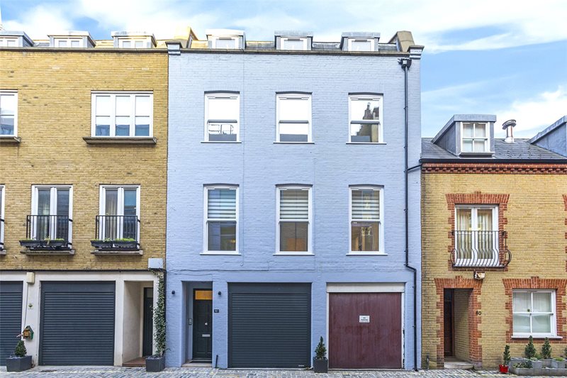 Chenies Mews, London, WC1E