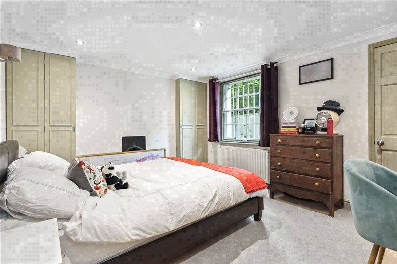 King Edward Walk, London, SE1