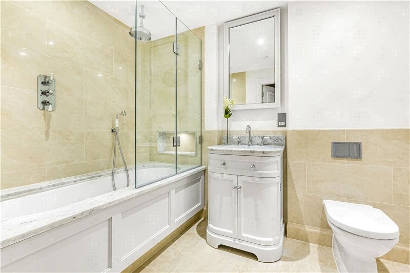 Beverley Road, Barnes, London, SW13