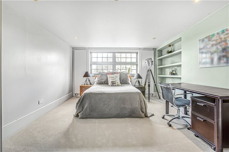 Castelnau, Barnes, London, SW13