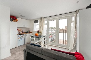 Tooting Bec Road, London, SW17