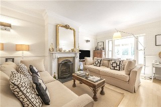 Devereux Lane, Barnes, London, SW13
