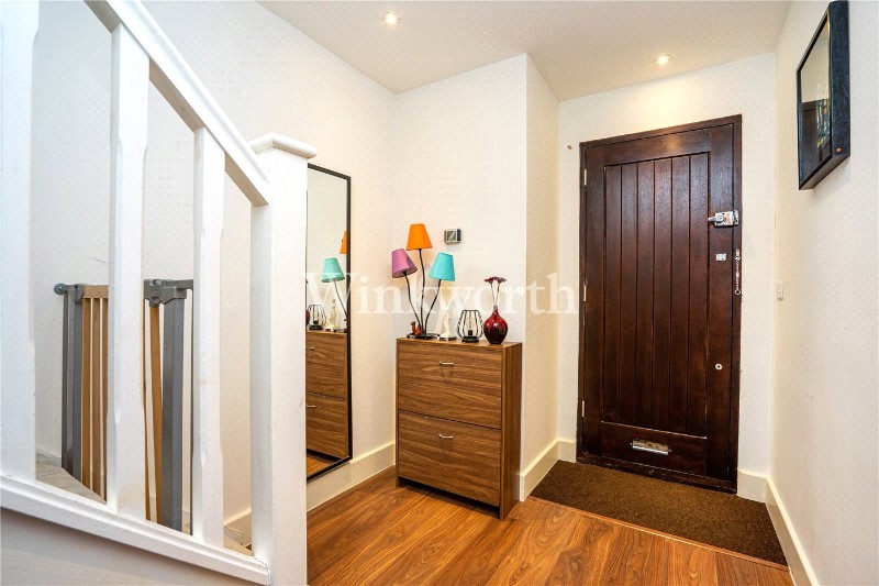 Belz Drive, London, N15