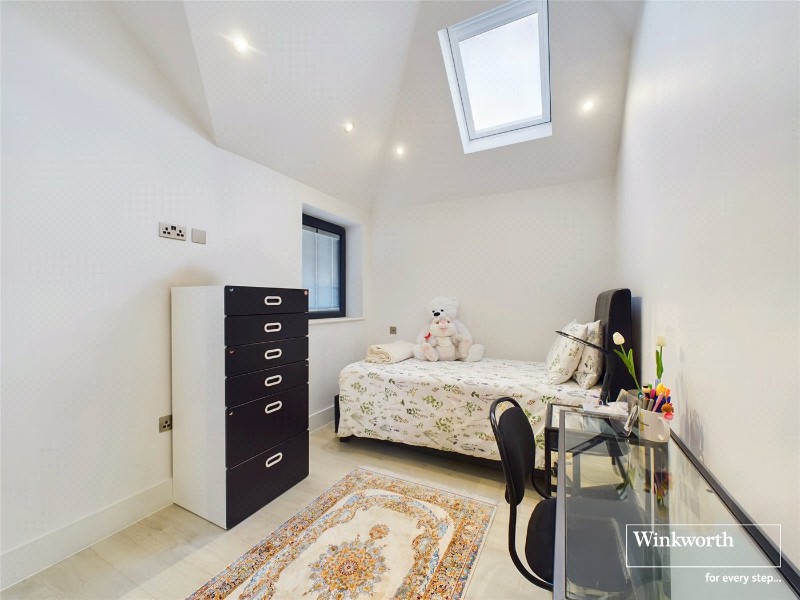 Queens Walk, Kingsbury, London, NW9
