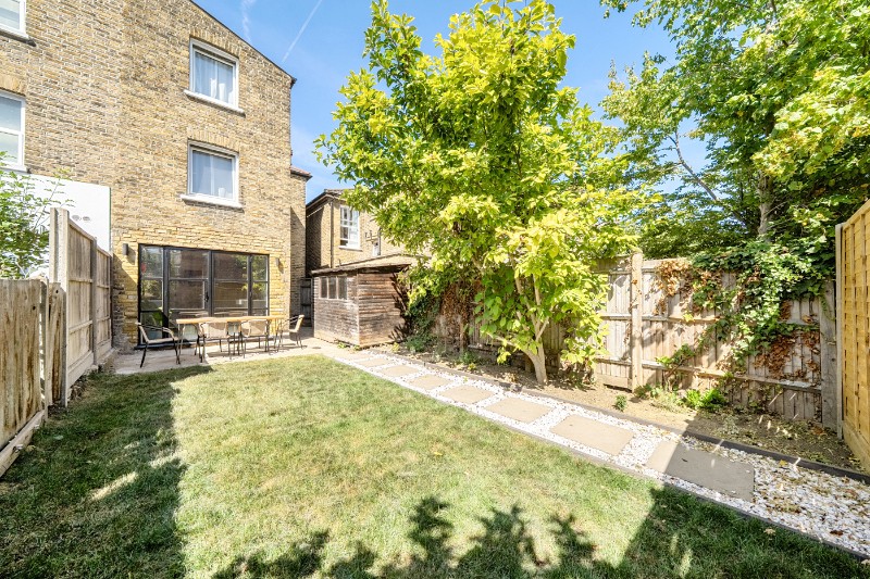 Farren Road, London, SE23