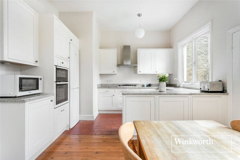 Etchingham Park Road, Finchley, London, N3