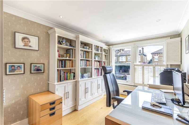 Castelnau, Barnes, London, SW13