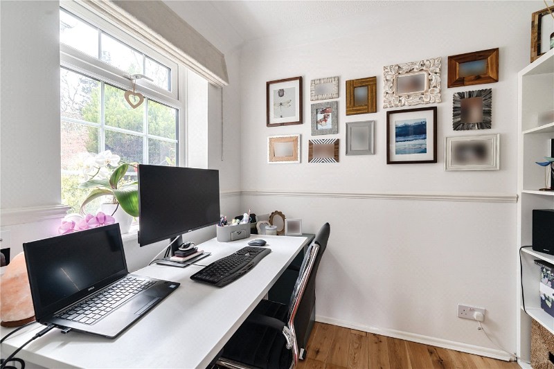 Arthur Close, Bagshot, GU19