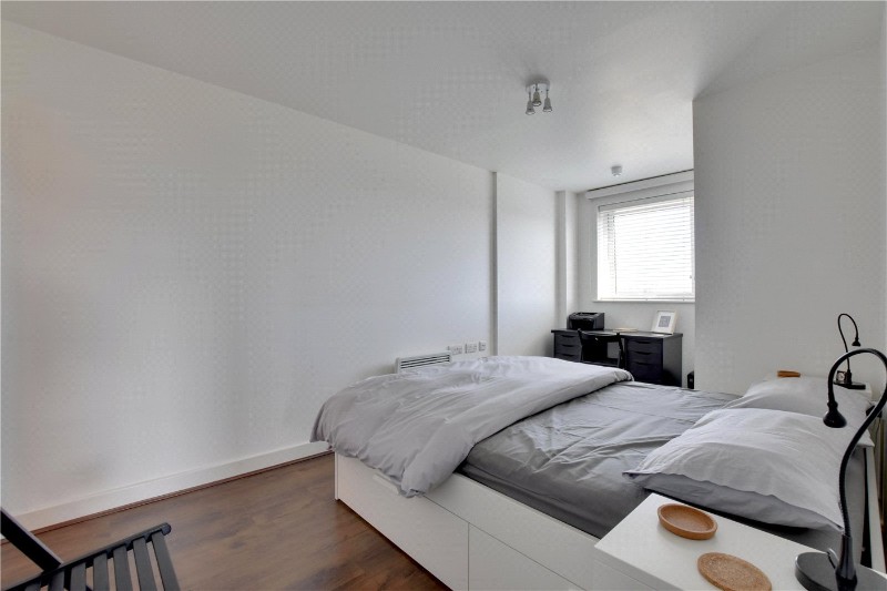 25 Tarves Way, Greenwich, London, SE10