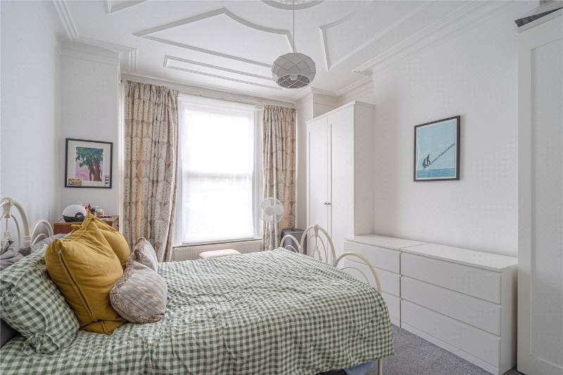 Kingscourt Road, London, SW16