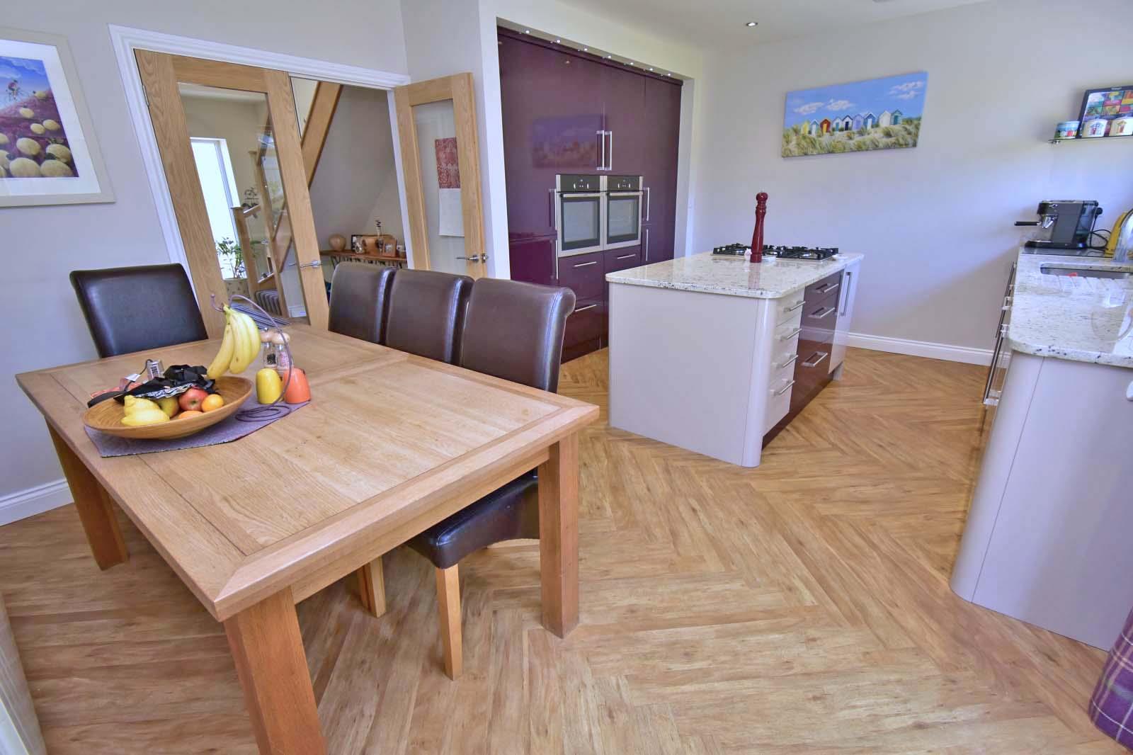 A KITCHEN 1.JPG