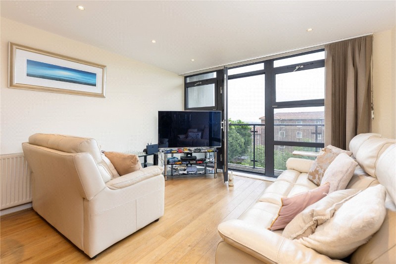 Scott Avenue, London, SW15