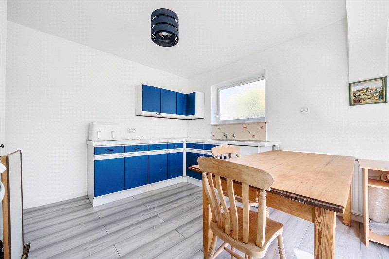 Larkfield Road, Farnham, Surrey, GU9