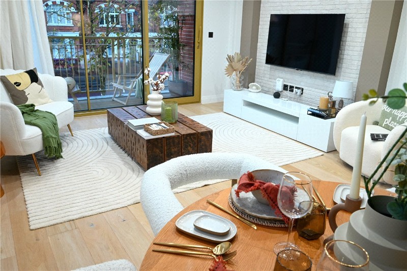 Kingston Road, London, SW20