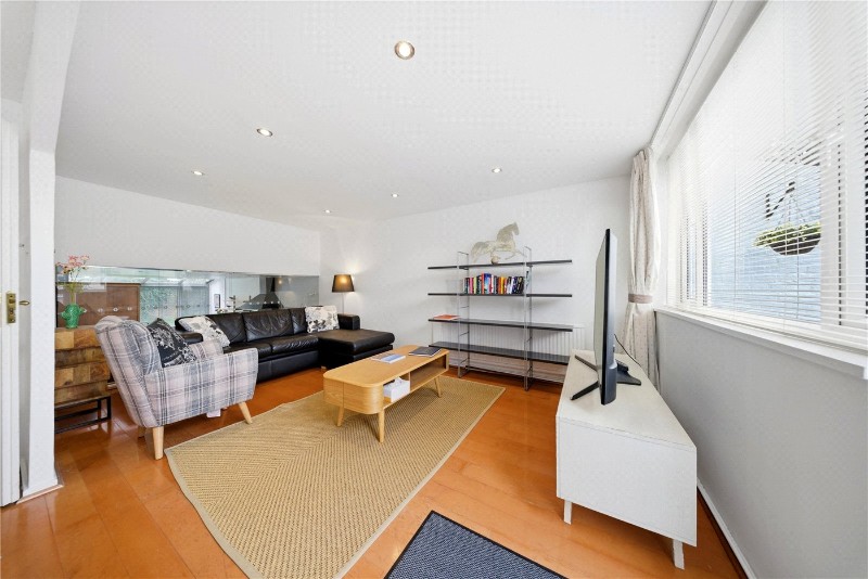 Queensmere Road, London, SW19