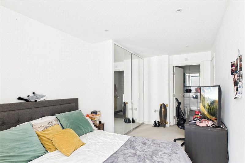 Kings Avenue, London, SW4