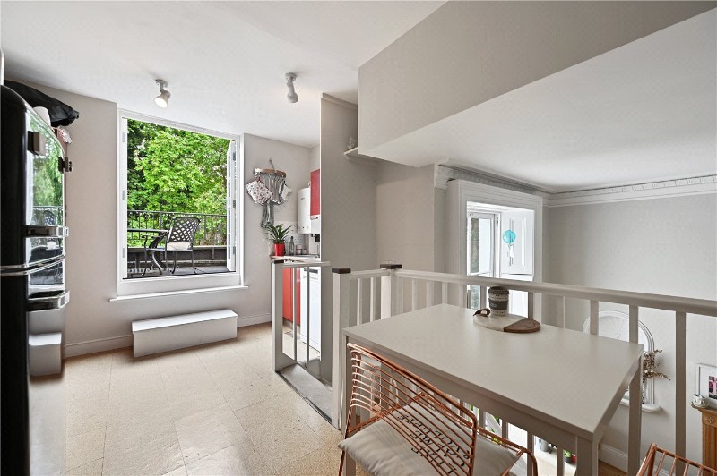 St. Stephens Gardens, London, W2