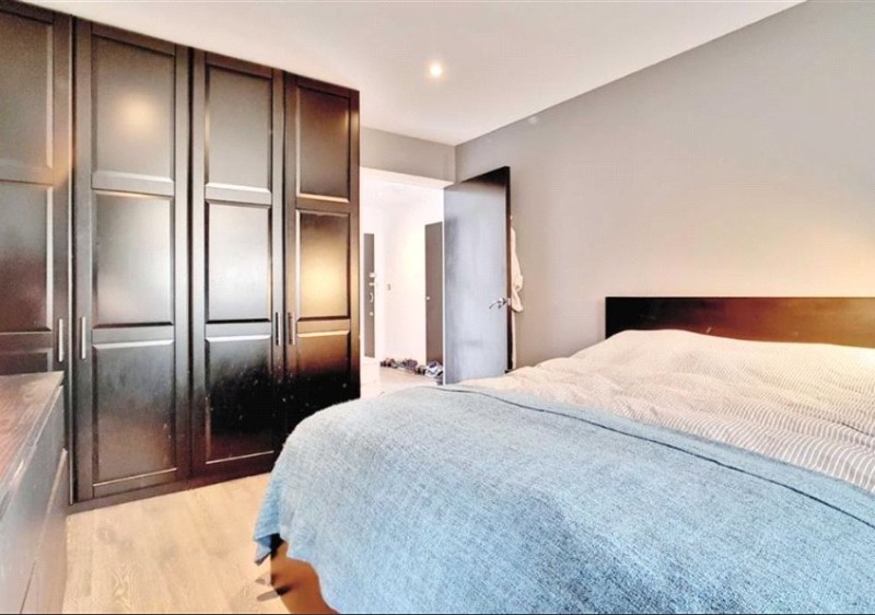 Western Gateway, London, E16