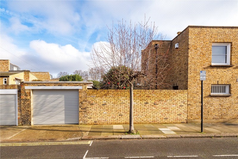 Basuto Road, London, SW6