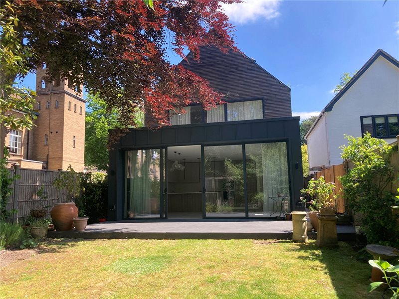 New Wokingham Road, Crowthorne, Berkshire, RG45