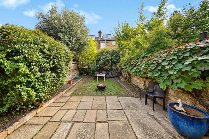 Hatchard Road, London, N19
