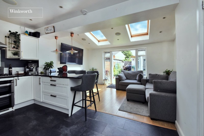 Buckland Way, Worcester Park, Surrey, KT4