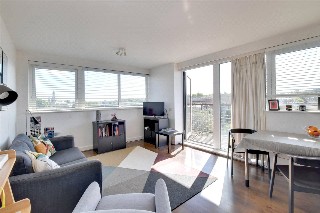 25 Tarves Way, Greenwich, London, SE10