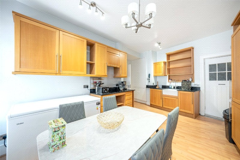 Berkeley Court, Baker Street, London, NW1