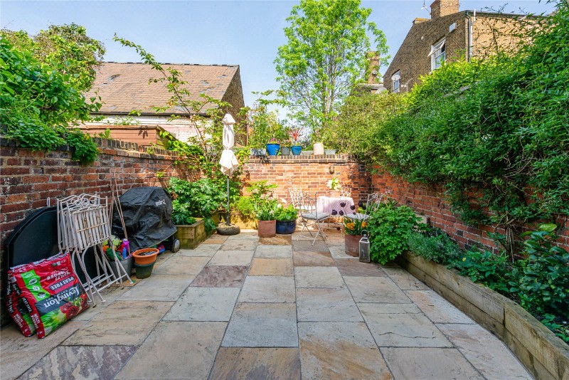 Trenmar Gardens, London, NW10