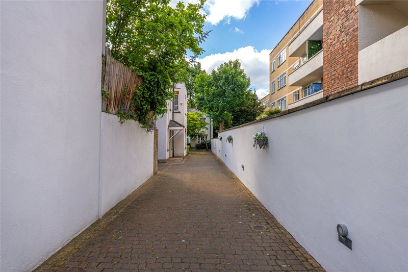 Abercorn Walk, London, NW8