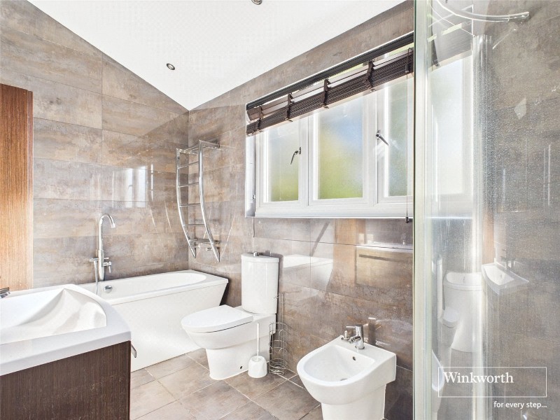 St. Annes Drive, Wokingham, Berkshire, RG40