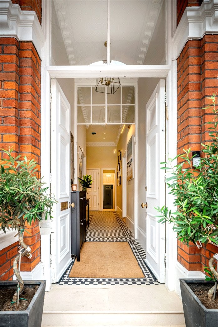 Rosary Gardens, London, SW7