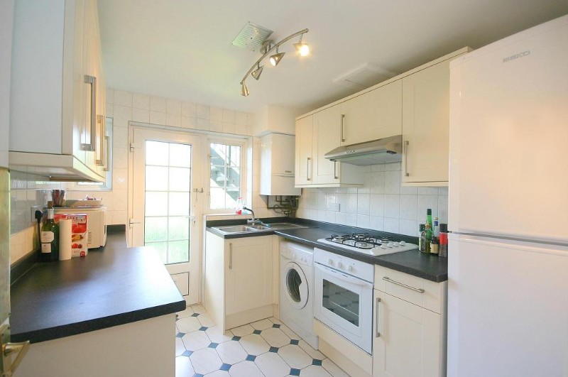 Gloucester Court, Kew Road, Kew, TW9