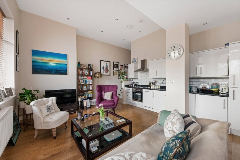 Shacklewell Lane, London, E8